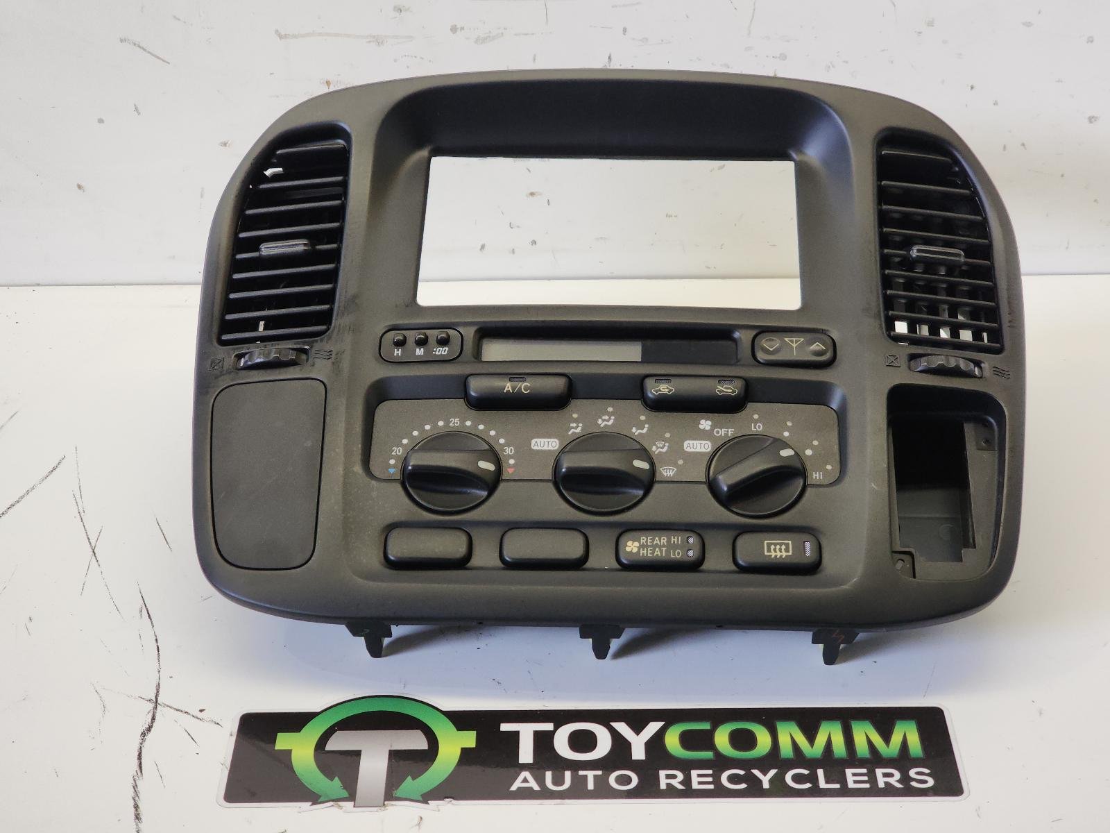 Jan 1998 to Sep 2002 - Toyota Land Cruiser 100 Series - Heater/AC Controls - Non Climate Control, Non Diff Lock Switch
