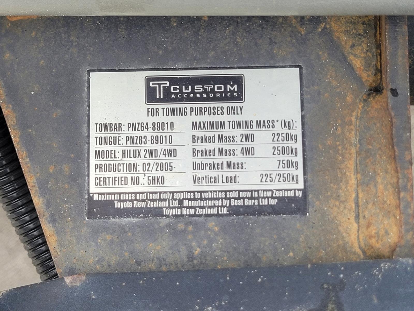 Mar 2005 to Aug 2015 - Toyota Hilux 4WD - Towbar - Rear Bar Lower Step Type