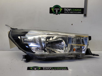 Toyota Hilux - GUN12# - Right Headlight - W/ Halogen Type - 2015-2020