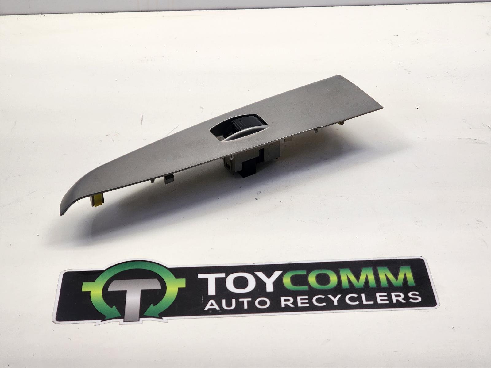 Feb 2005 to Aug 2015 - Toyota Hilux - Left Front Window Switch