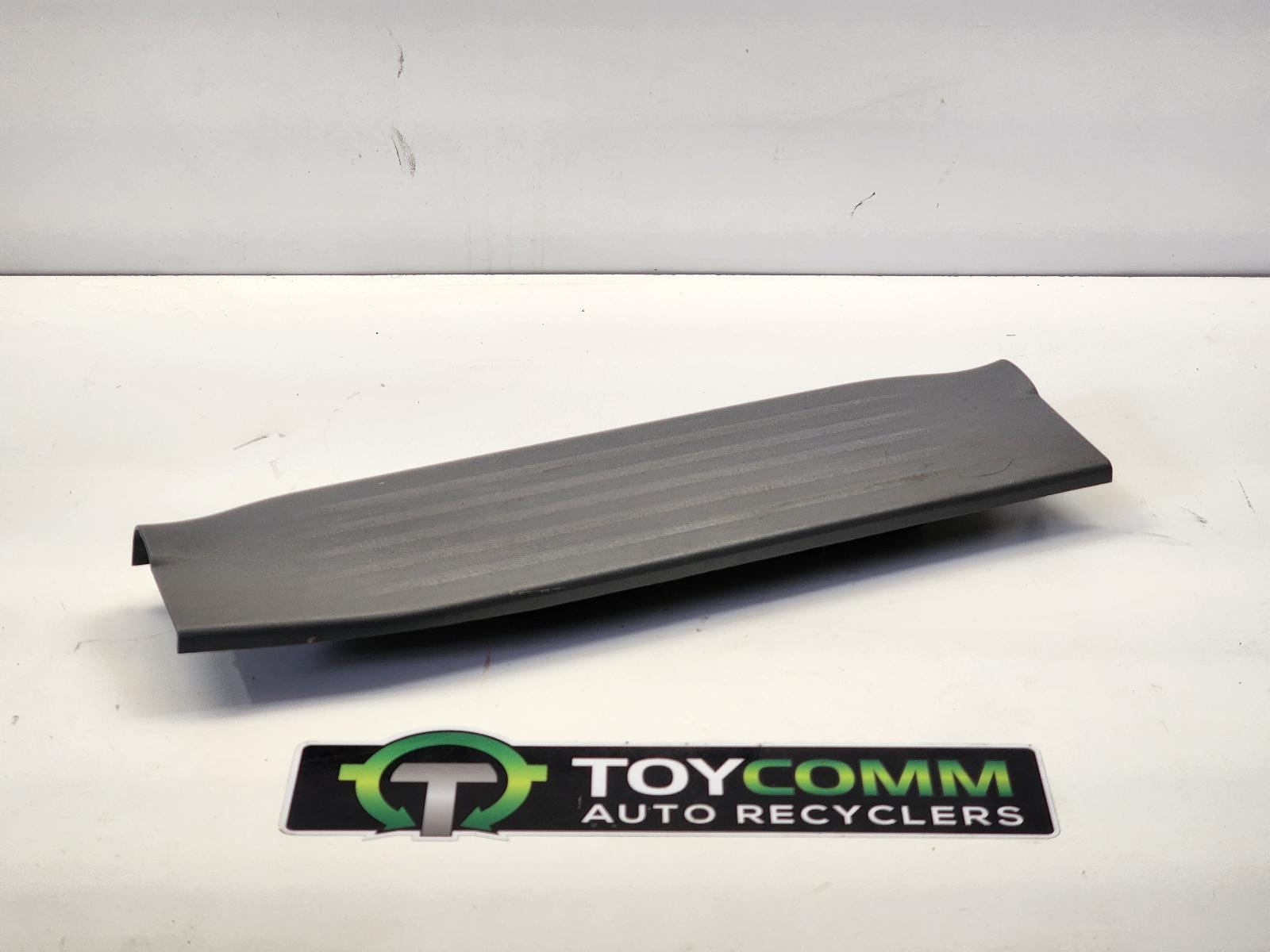 Feb 2005 to Jun 2011 - Toyota Hilux Double Cab Utility - Trim Panel - Tread/Scuff Plate, Lh Rear, Light Grey