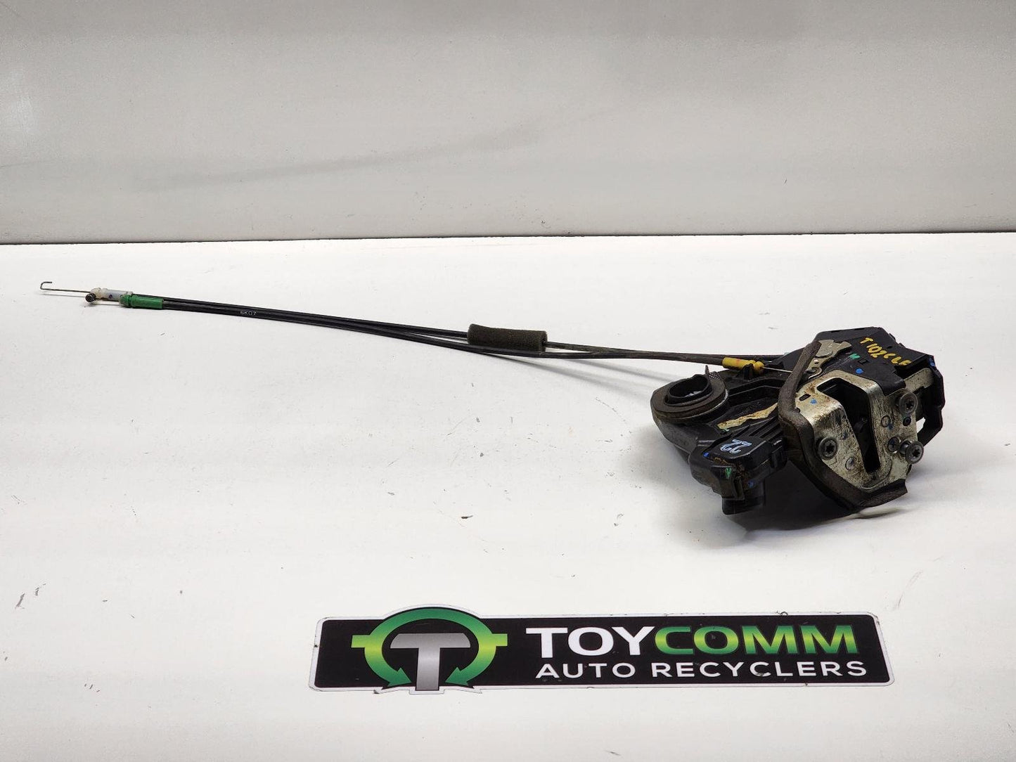 2005-2015 - Toyota Hilux - Left Front Lock Mechanism - Power