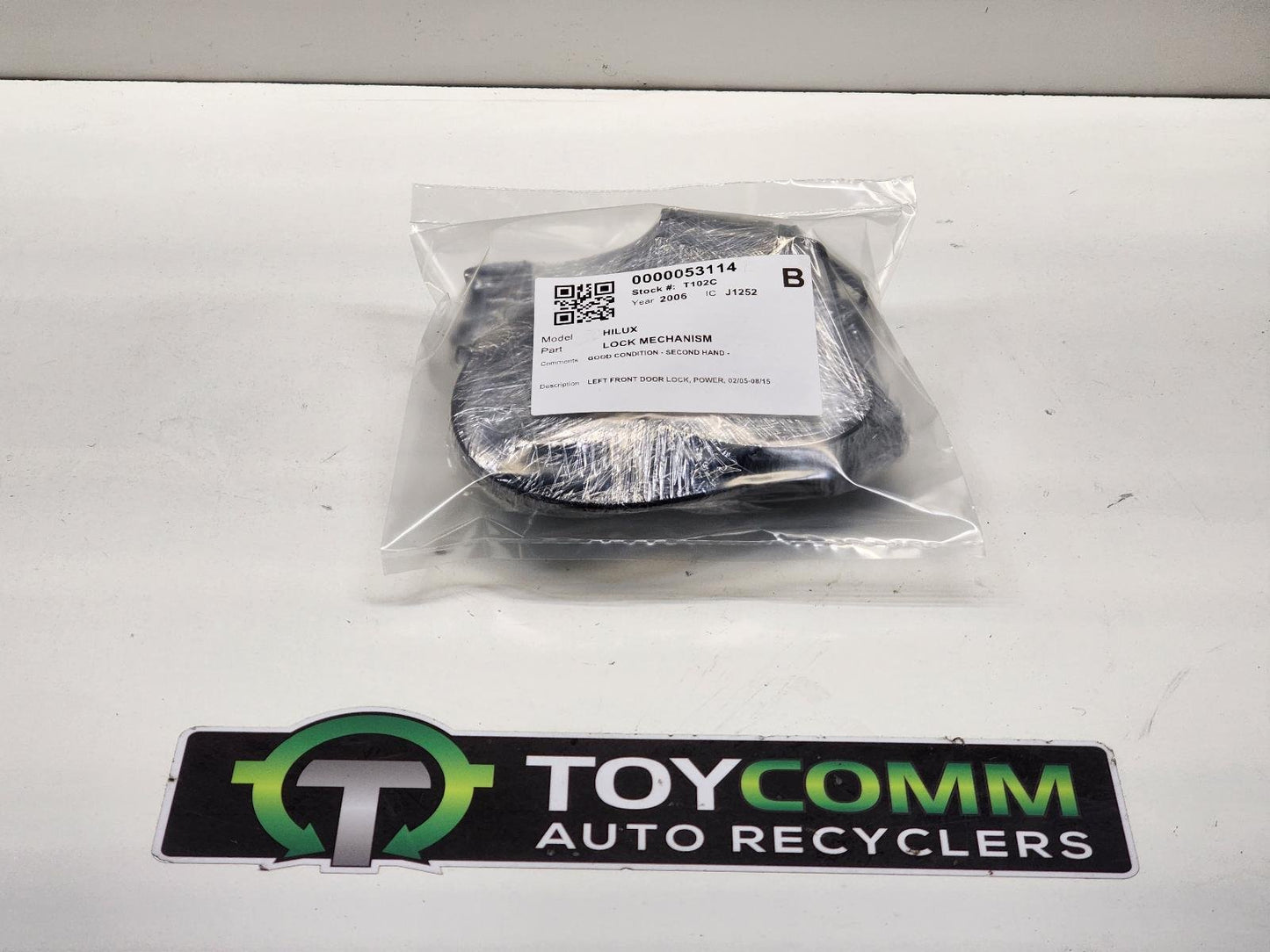 2005-2015 - Toyota Hilux - Left Front Lock Mechanism - Power