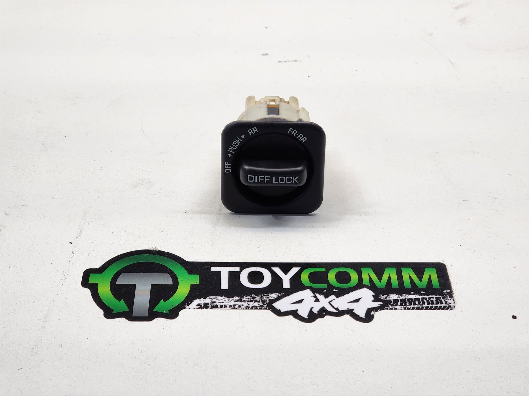 2012-Now Toyota Land Cruiser J79 (07-) VDJ79R-DKMRYQ3- Diff Lock Switch-