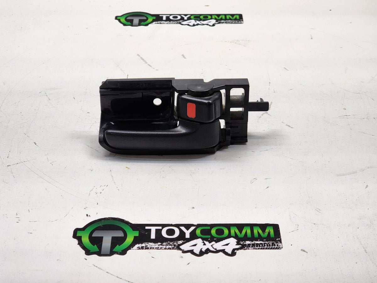Jan 2005 to Apr 2019 - Toyota Hiace TRH KDH - Right Front Door Interior Handle