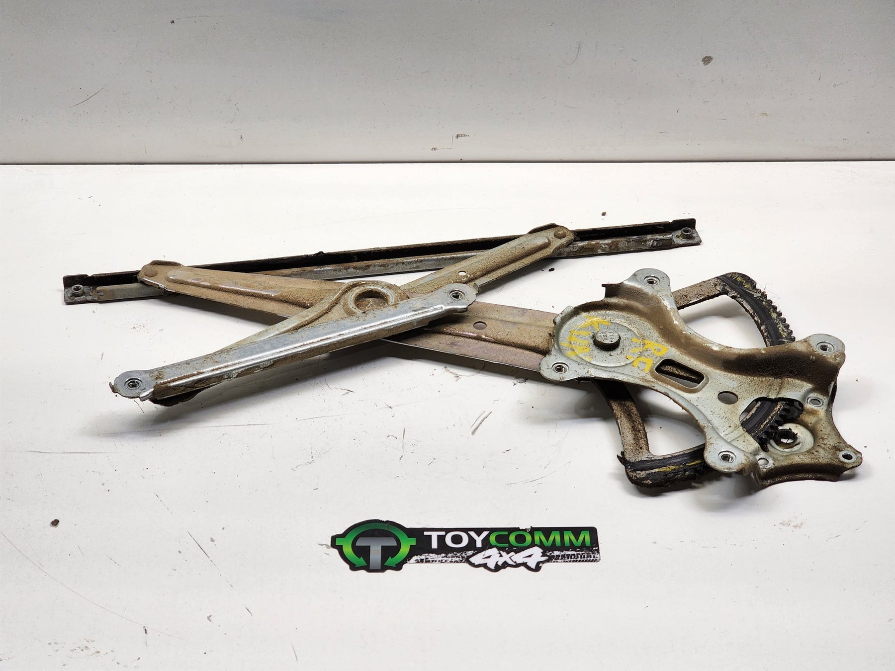 Mar 2005 to Aug 2015- Toyota Hilux- Right Front Window Regulator/Motor- Power, Door Regulator Only