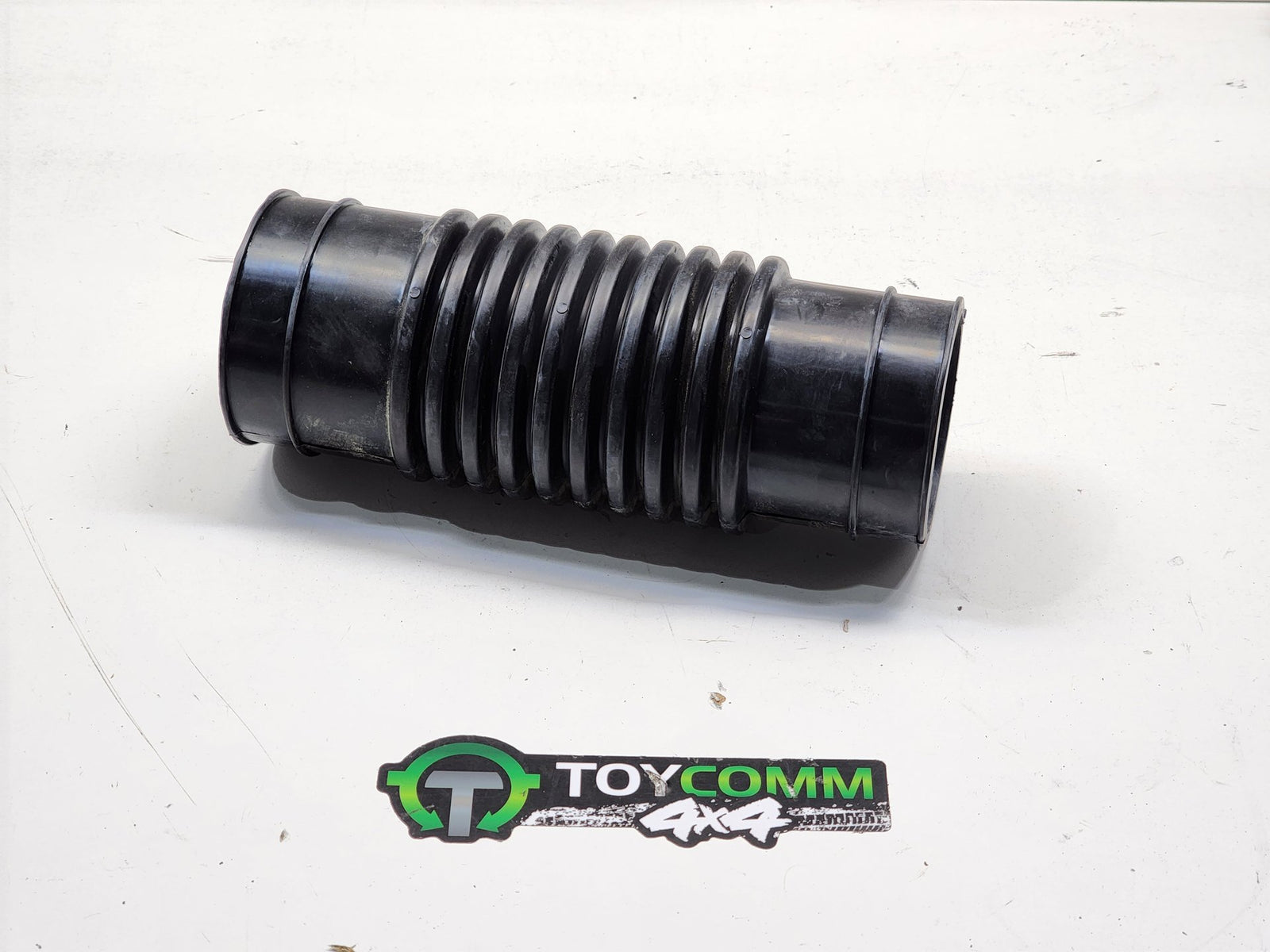 1993 to 1995 - Toyota Hilux Surf N120 N130 Diesel 3.0L Engine Code 1KZ-TE - Air Cleaner Duct/Hose