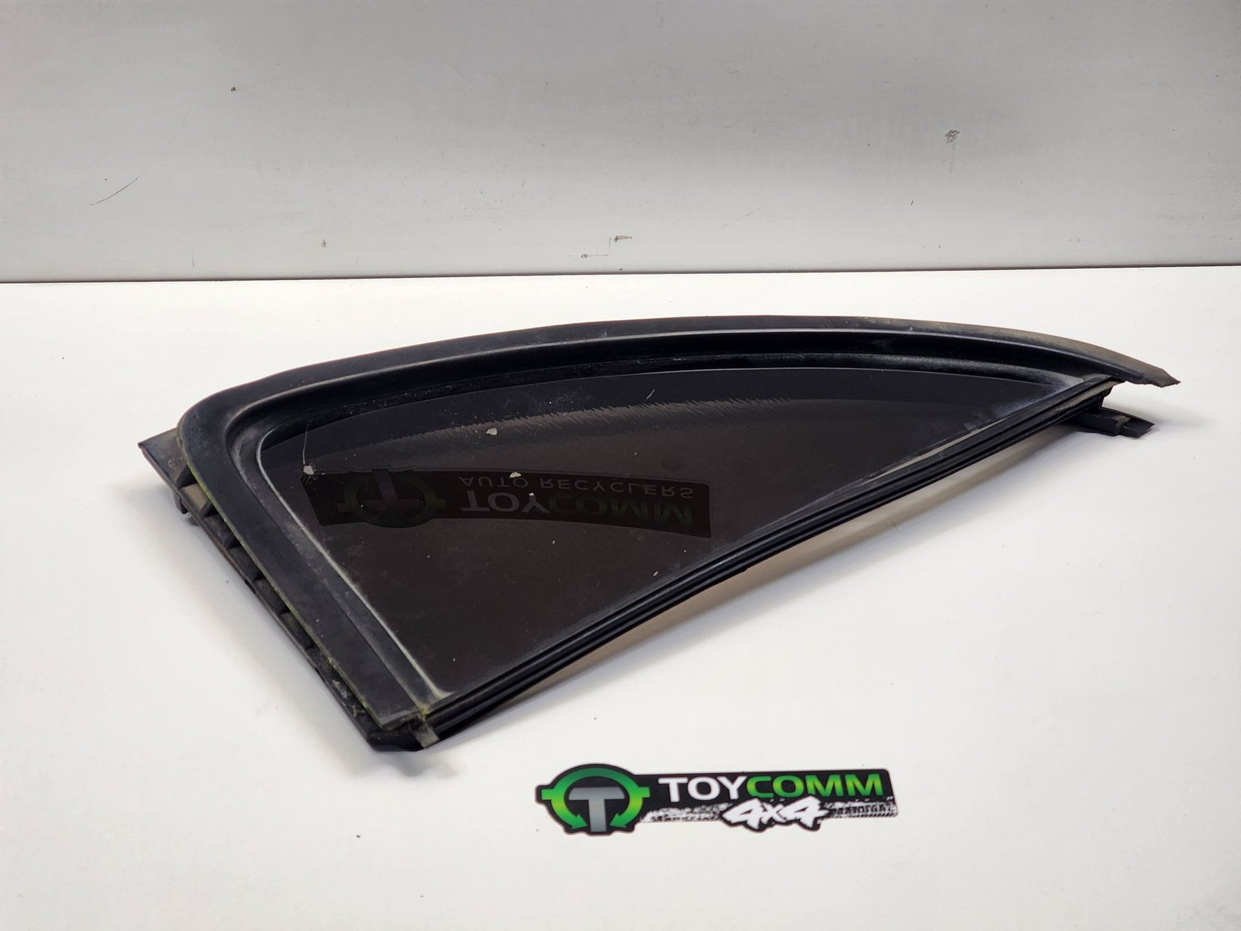 1995 to 2002 - Toyota Hilux Surf N180 - Right Rear Quarter Door Glass