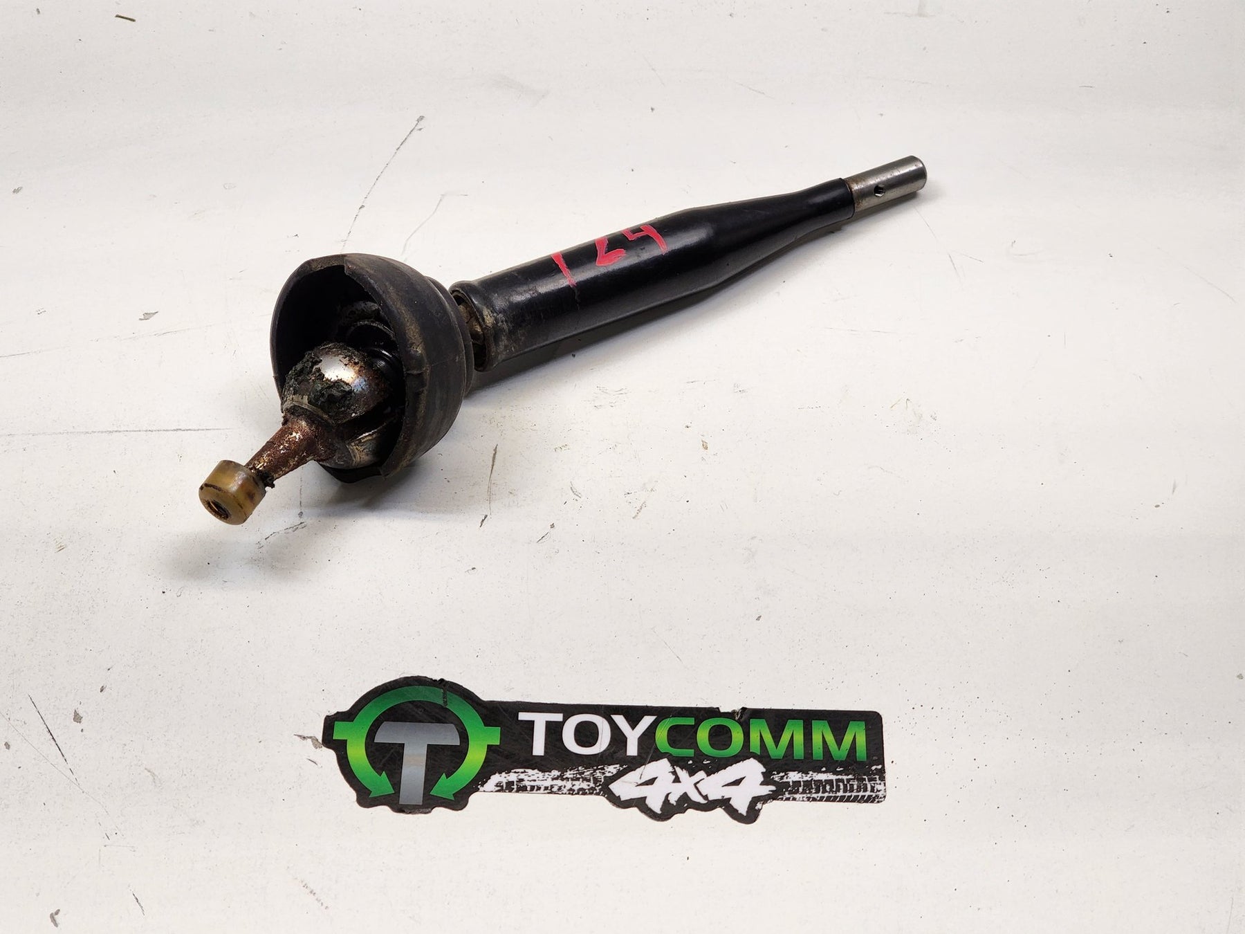 Oct 1988 to Sep 1997- Toyota Hilux Manual- Gear Stick/Shifter- Transfer Shifter, Auto Locking Hub Type