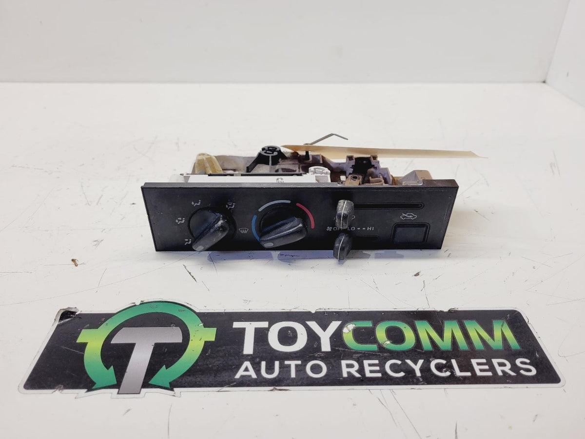Sep 1997 to Feb 2005 - Toyota Hilux - Heater/AC Controls