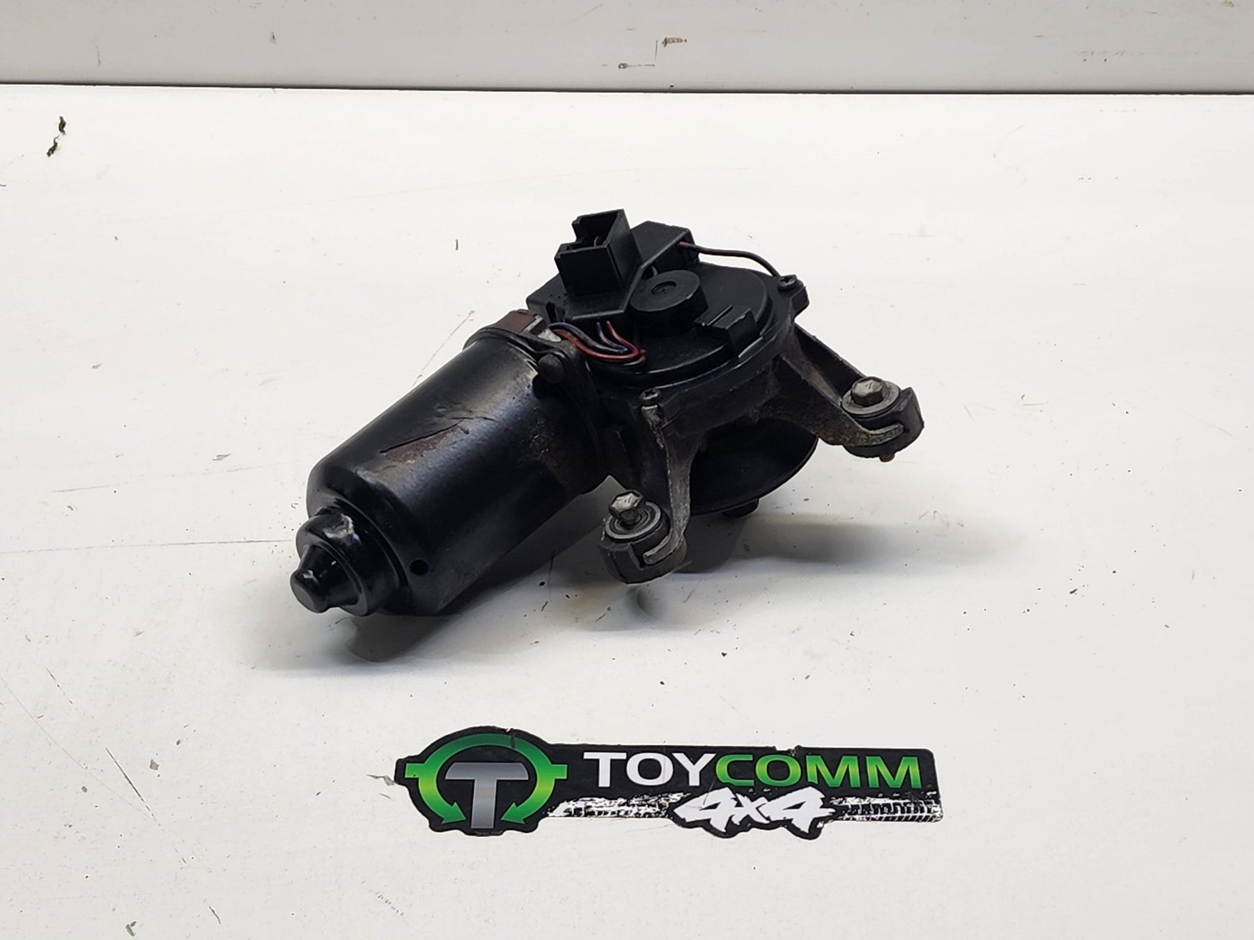 Oct 1988 to Sep 1997- Toyota Hilux- Wiper Motor- Front