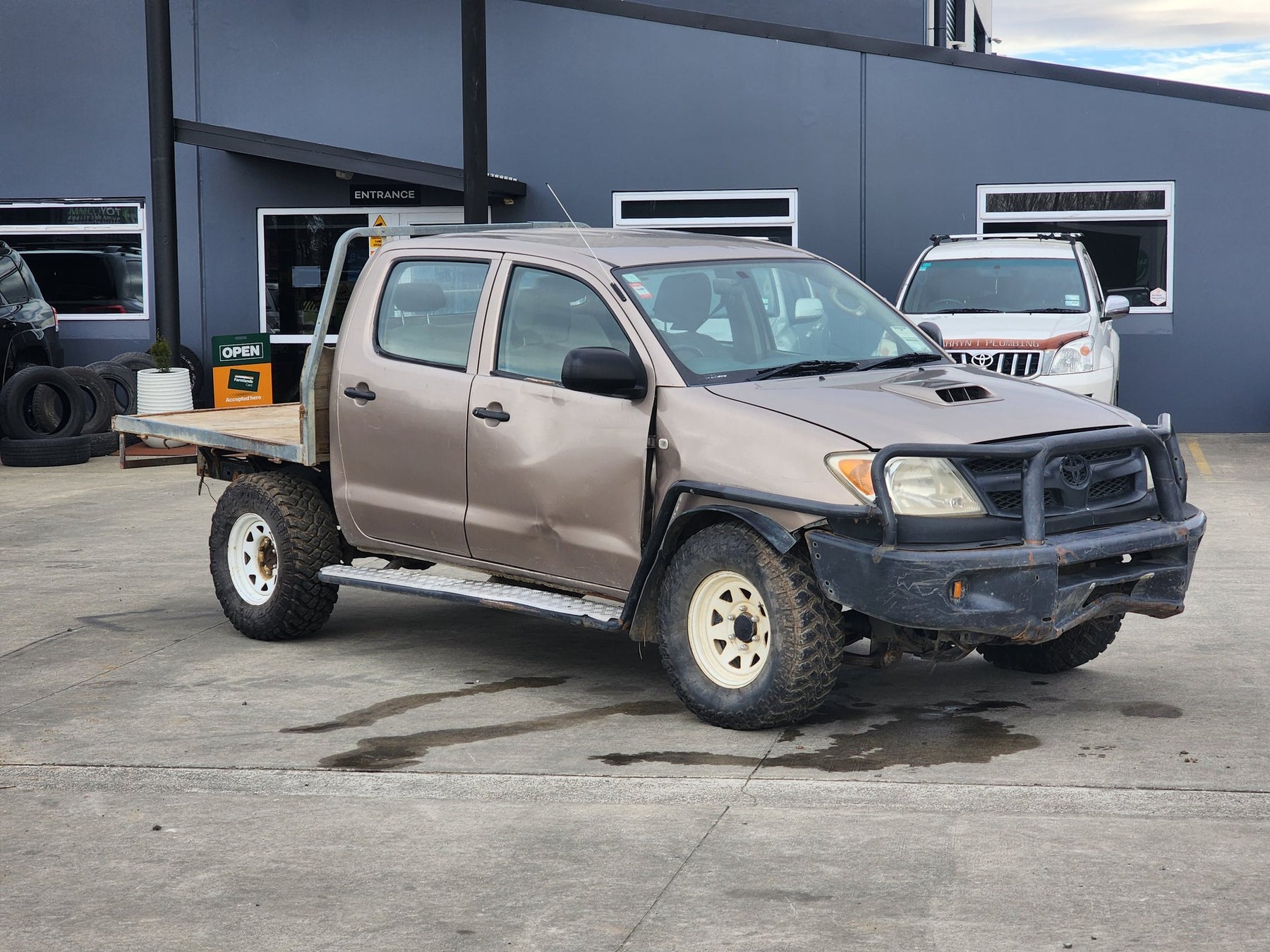 2005-2011 Toyota Hilux Deluxe N100 KUN26
