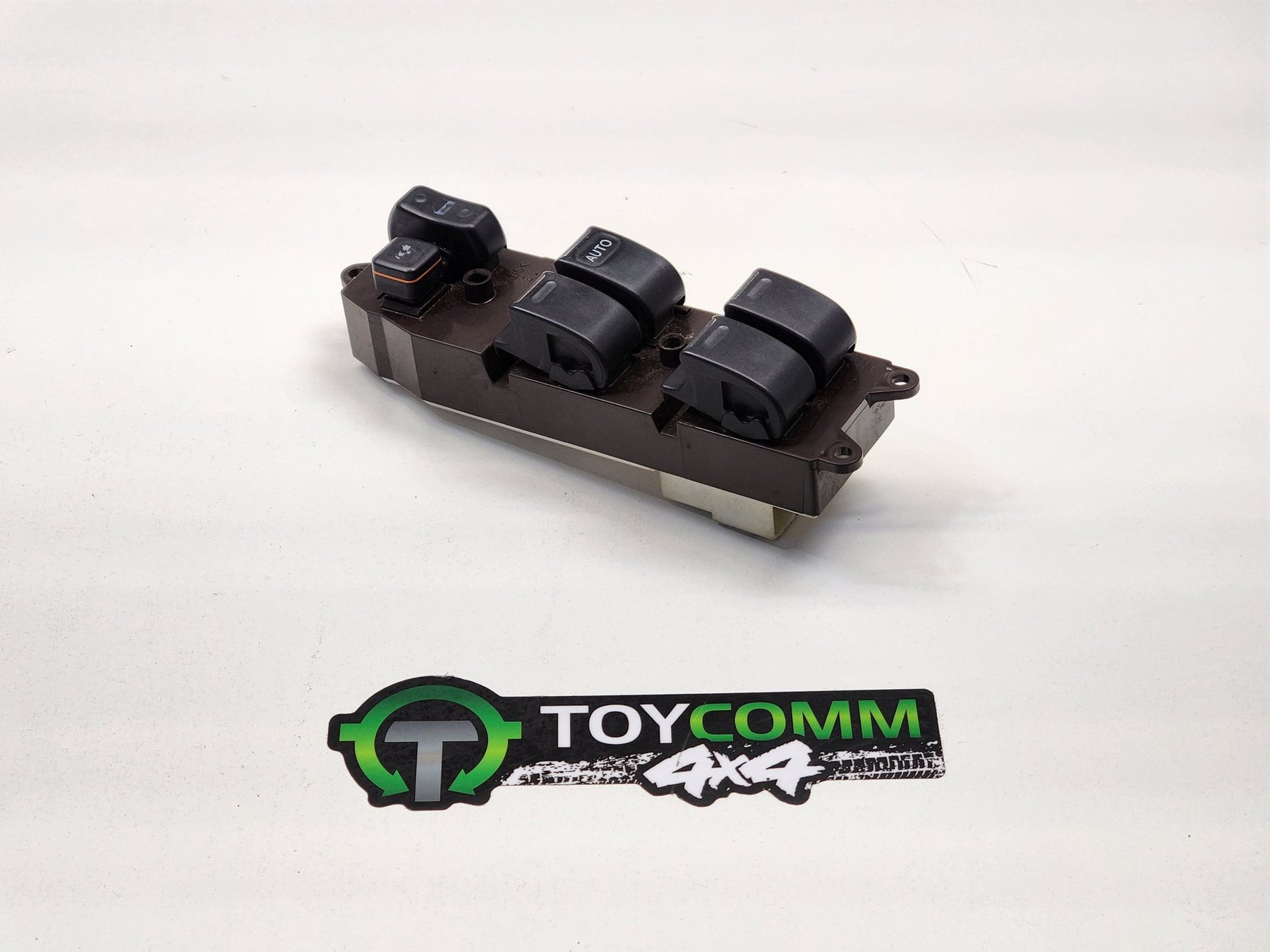 Sep 1997 to Mar 2005 - Toyota Hilux Double Cab Utility - Right Front Master Power Window Switch