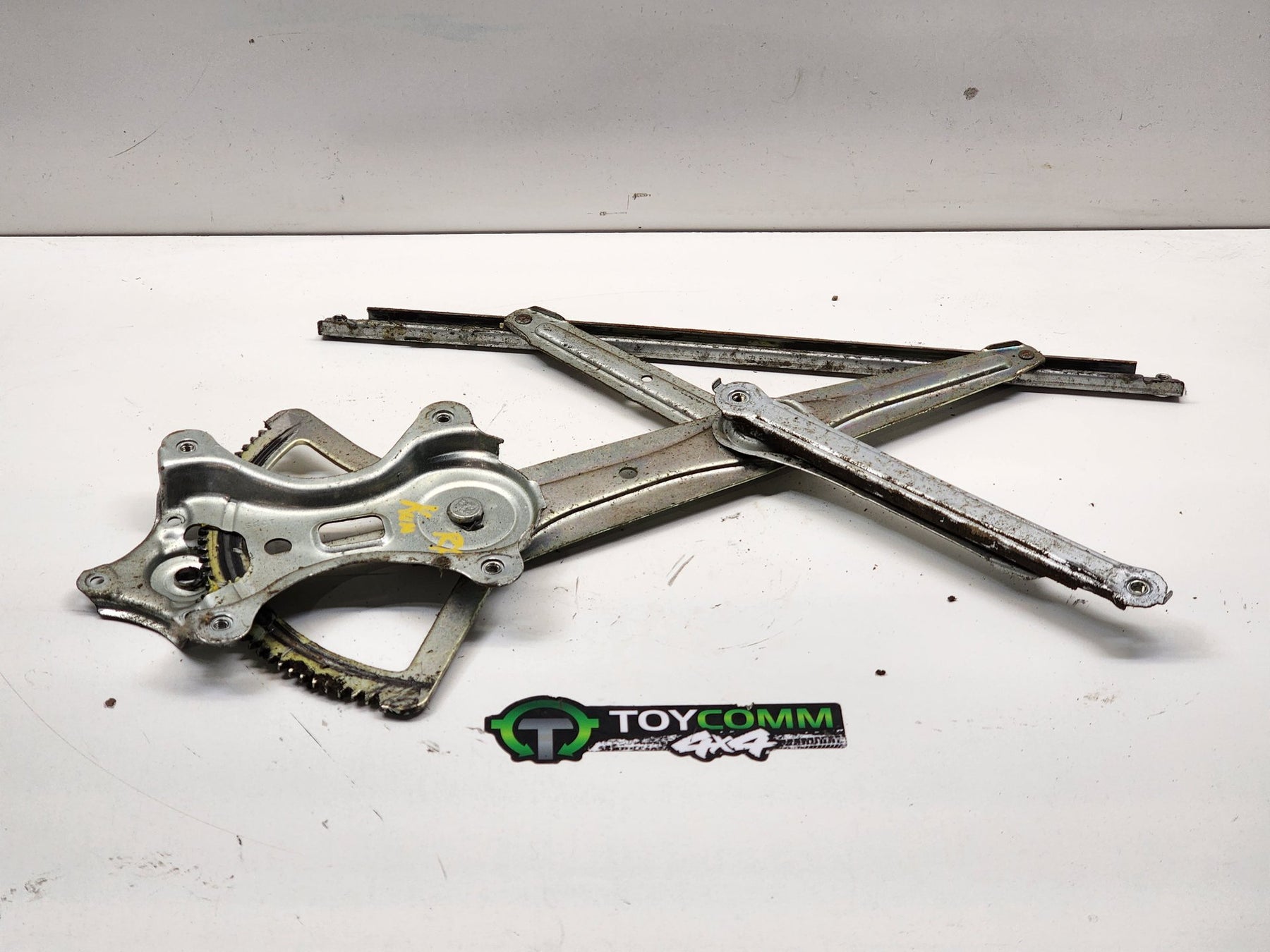 Mar 2005 to Aug 2015- Toyota Hilux- Right Front Window Regulator/Motor- Power, Door Regulator Only