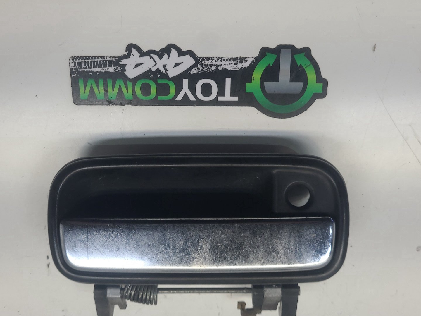 1992 to 1995 - Toyota Hilux Surf N120 N130 - Right Front Door Exterior Handle