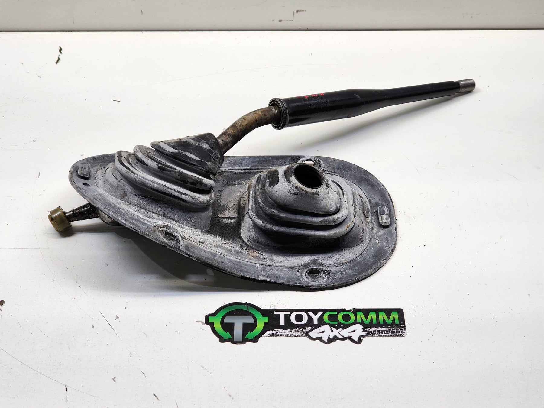 Oct 1988 to Sep 1997- Toyota Hilux Manual- Gear Stick/Shifter- Gear Shifter