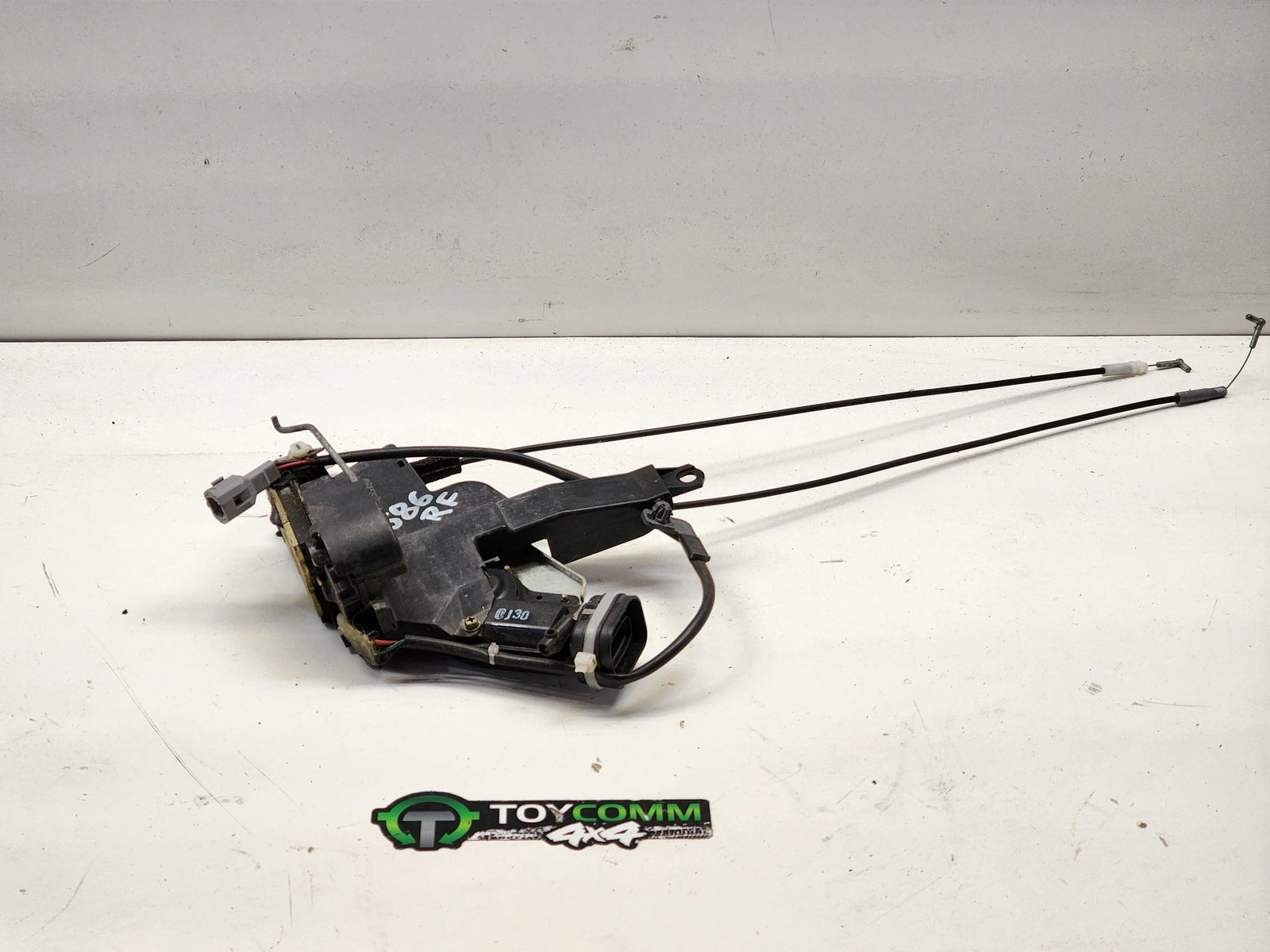 Jan 1998 to Oct 2007 - Toyota Land Cruiser 100 Series - Right Front Lock Mechanism - Central Locking Type