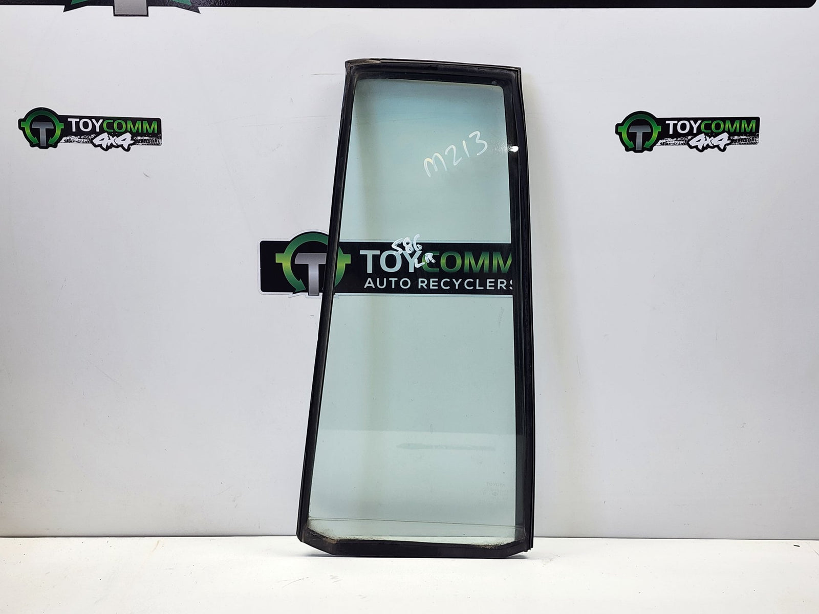 Jan 1998 to Oct 2007 - Toyota Land Cruiser 100 Series - Left Rear Quarter Door Glass