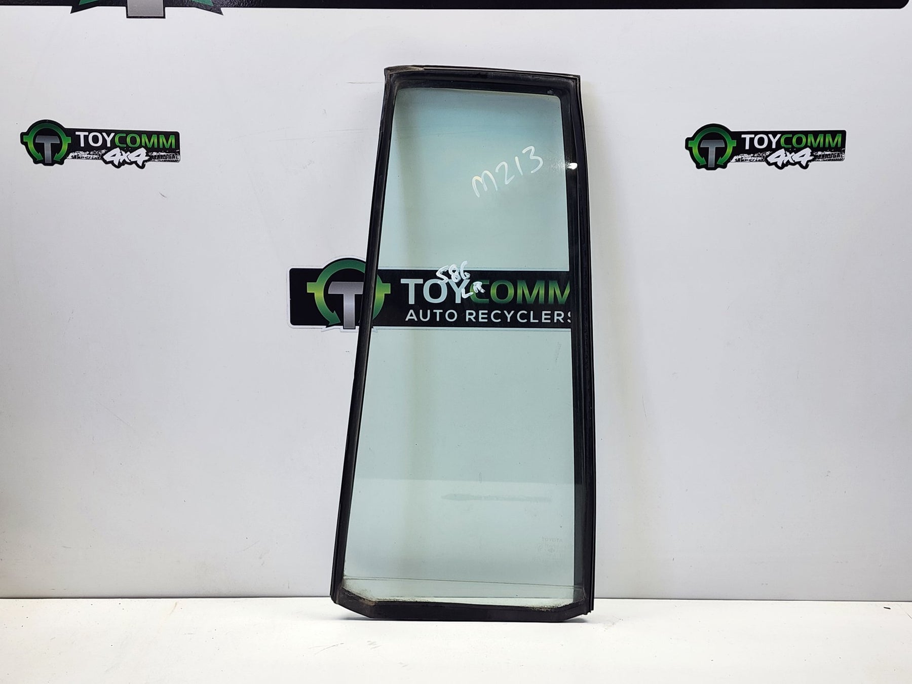 Jan 1998 to Oct 2007 - Toyota Land Cruiser 100 Series - Left Rear Quarter Door Glass