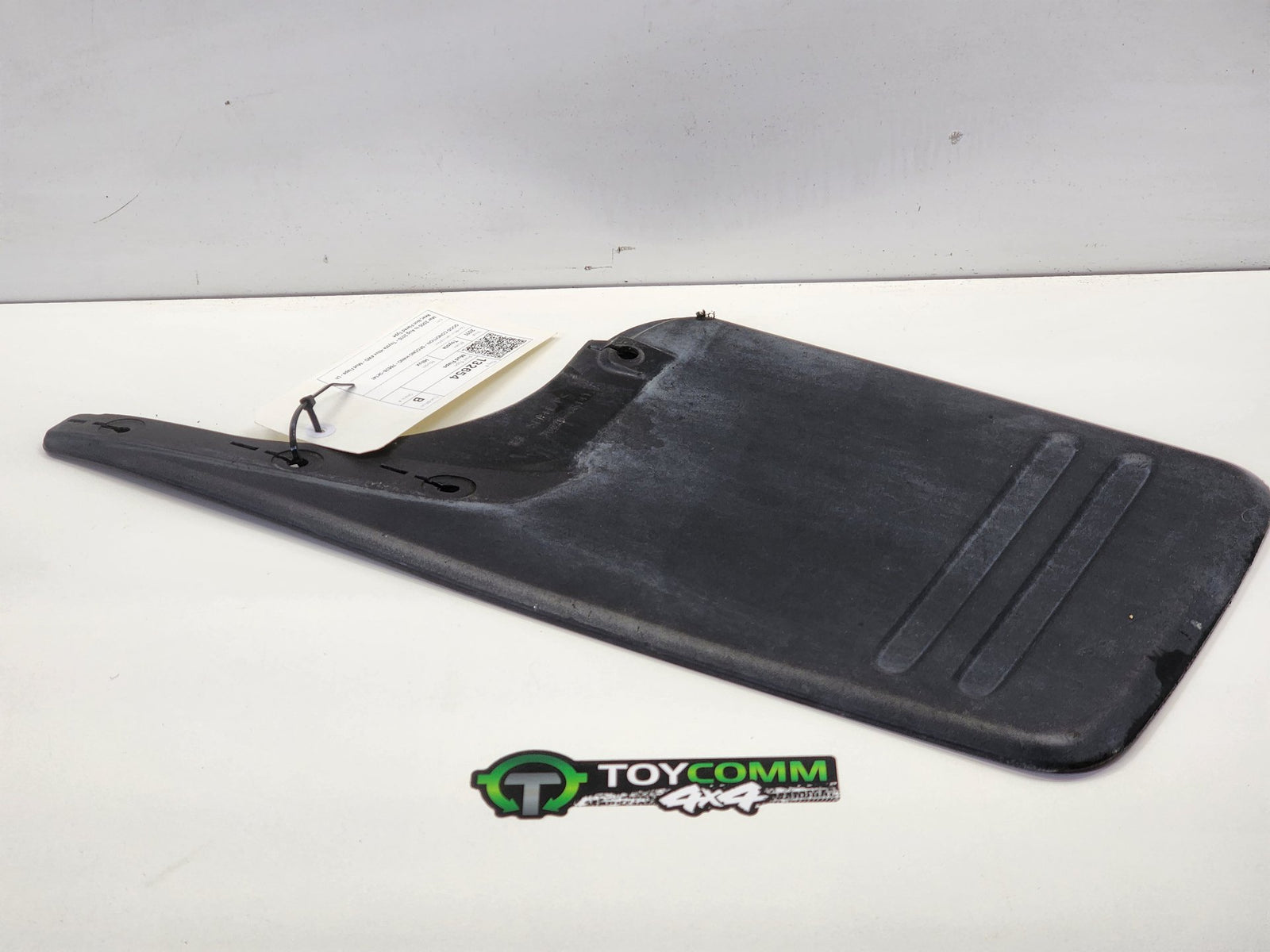 Mar 2005 to Aug 2015 - Toyota Hilux 4WD - Mud Flaps - Lh Rear, Non Flared Type