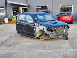 Now Wrecking: 2007 Toyota Hilux KUN26 Wreck Number: 118