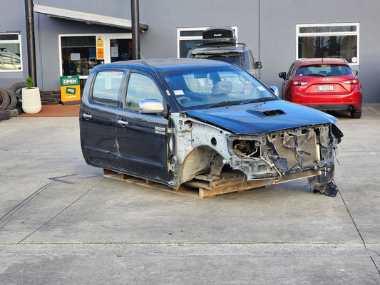 Now Wrecking: 2007 Toyota Hilux KUN26 Wreck Number: 118