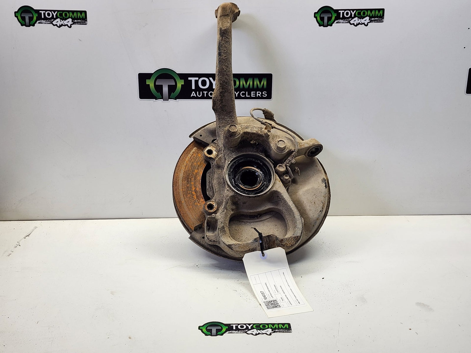 Jan 1998 to Oct 2007 - Toyota Land Cruiser 100 Series ABS - Left Front Hub Assembly - Ifs Front Suspension Type