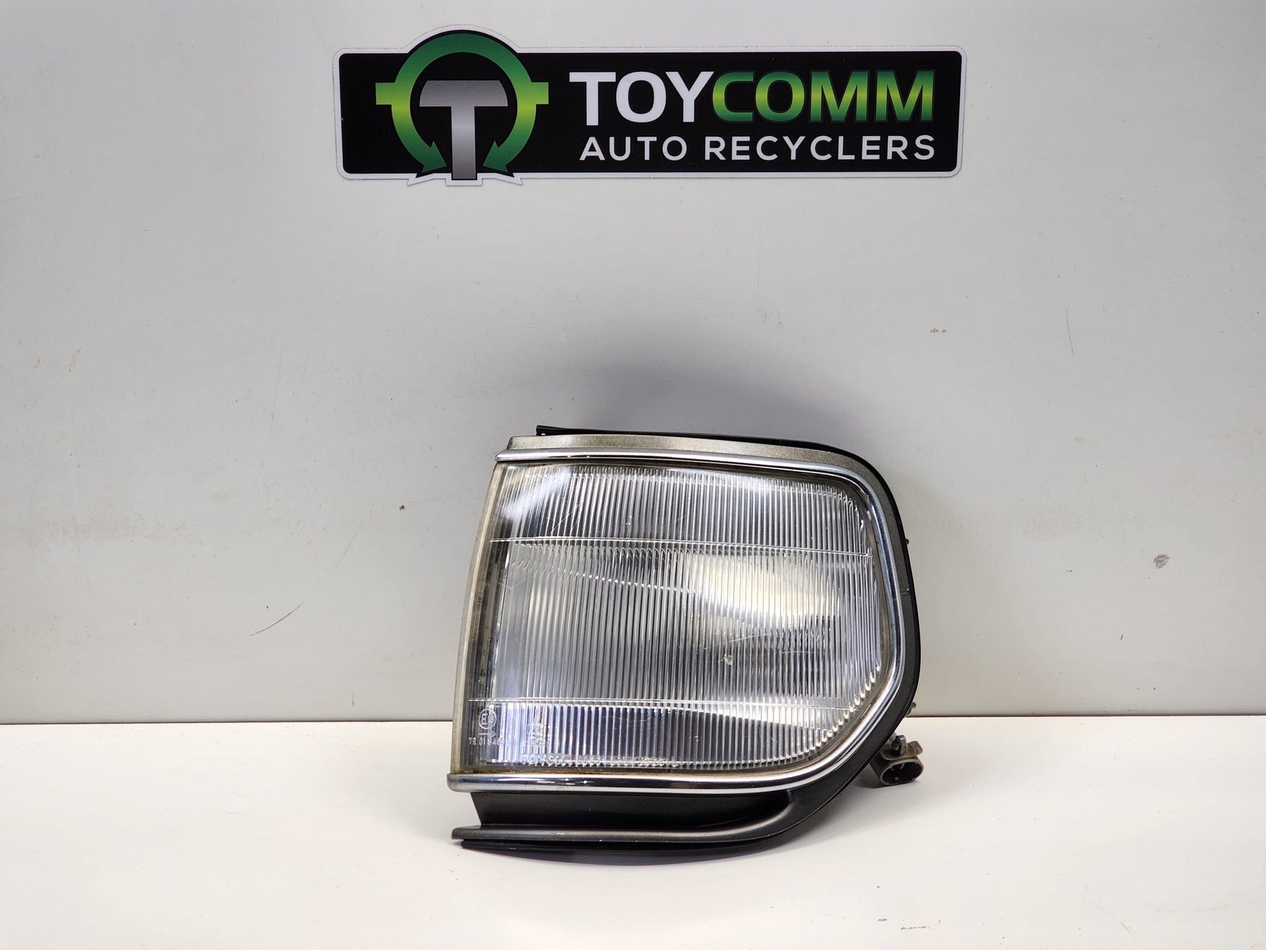 Jan 1995 to Mar 1998 - Toyota Land Cruiser 80 Series - Left Indicator/Fog/Side - Corner Lamp, Grey, Standard Type