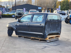 Now Wrecking: 2007 Toyota Hilux KUN26 Wreck Number: 118