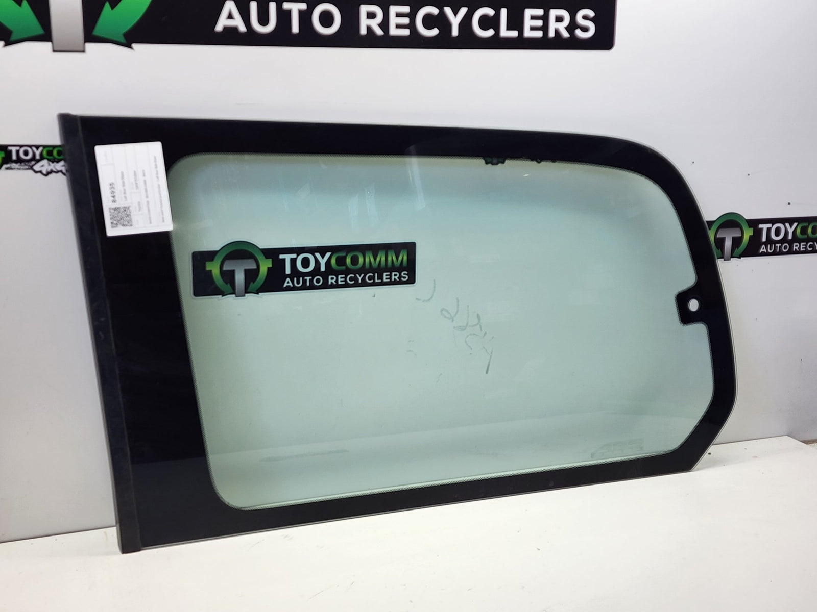 Jan 1998 to Oct 2007 - Toyota Land Cruiser 100 Series - Left Rear Side Glass - Glx Type (Pop Out Glass)