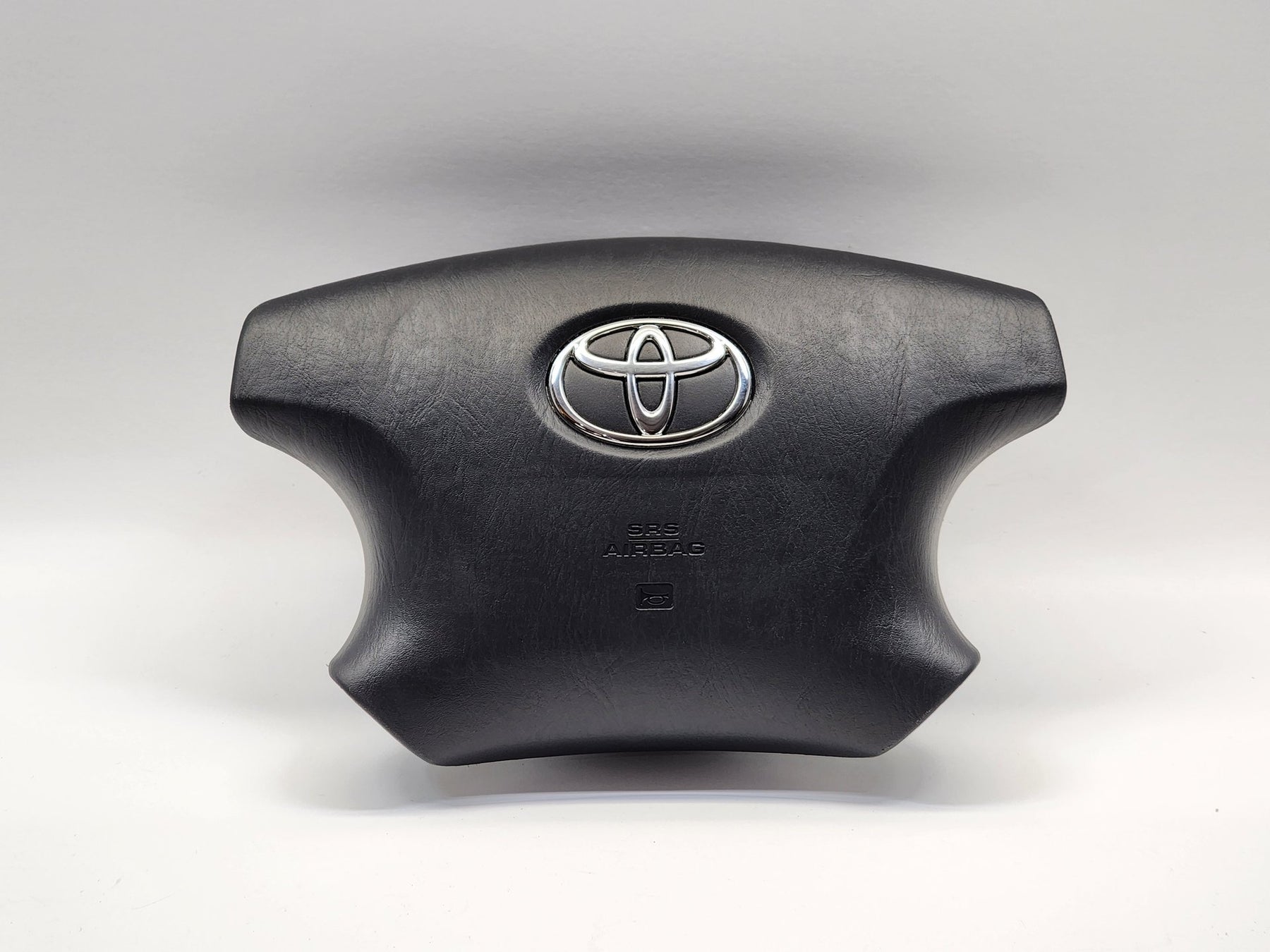 Feb 2005 to Jun 2011 - Toyota Hilux - Right Airbag - Steering Wheel, Grey, Non Audio Control Type